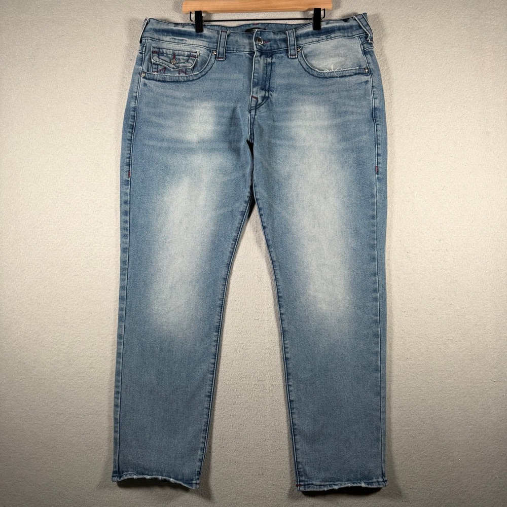 True Religion Geno Relaxed Slim Light Wash Denim Jeans Mens 38 57795-00 Blue